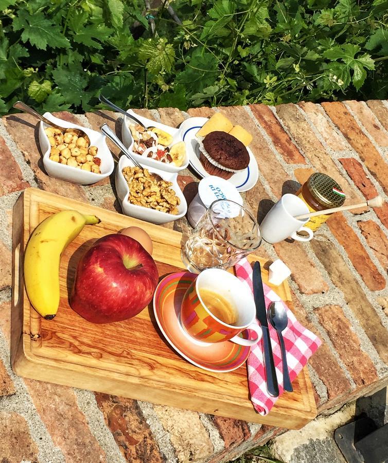 Bed and Breakfast Cascina Baresane Alba  Exterior foto