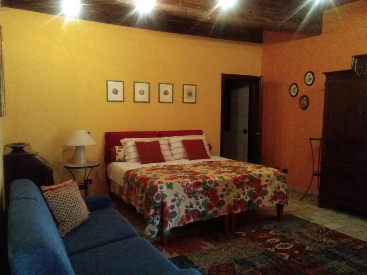Bed and Breakfast Cascina Baresane Alba  Exterior foto